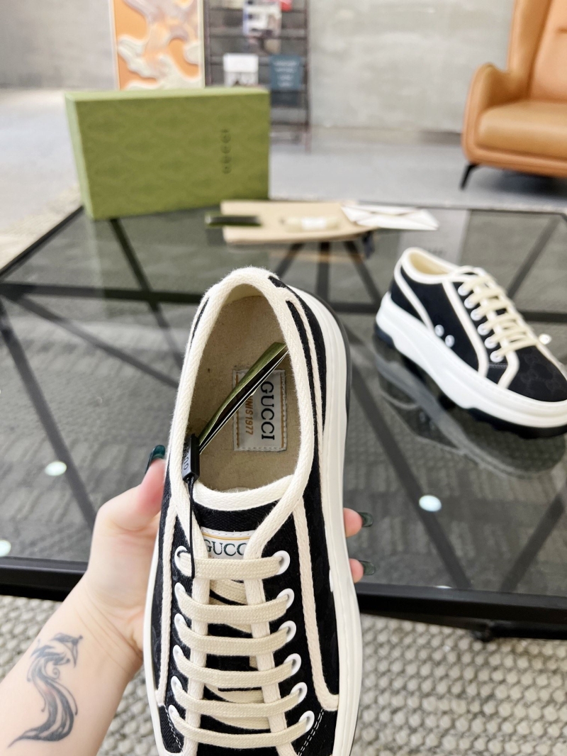 Gucci Casual Shoes